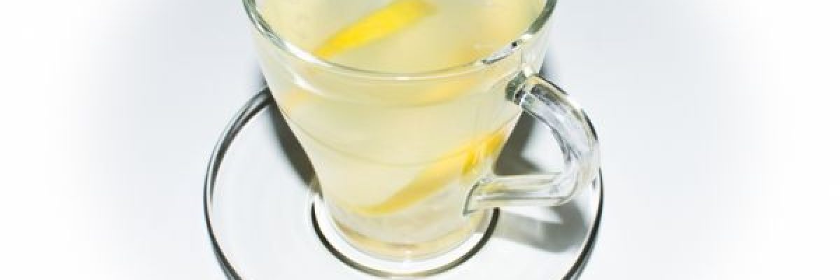 10-فوائد-مذهلة-لشرب-الماء-الدافئ-مع-الليمون-كل-صباح