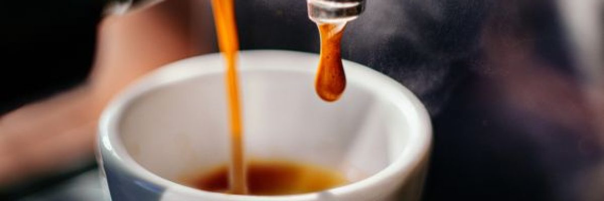 5-حيل-لا-تعرفها-لفنجان-قهوة-مثالي.-رشة-ملح-لضبط-الطعم