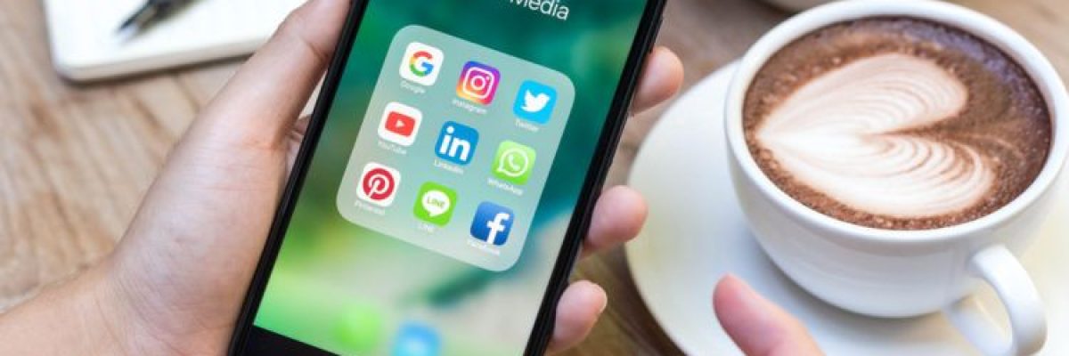 5-نصائح-للاستفادة-من-الشبكات-الاجتماعية-في-تعزيز-حياتك-المهنية