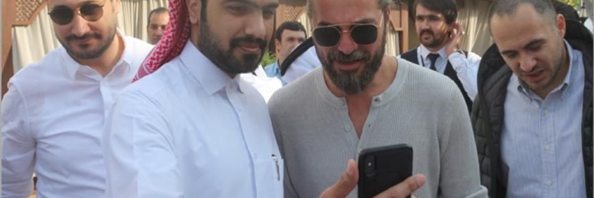 ارطغرل_-يكتشف-الصحراء-ويركب-الجمال-خلال-زيارته-لقطر