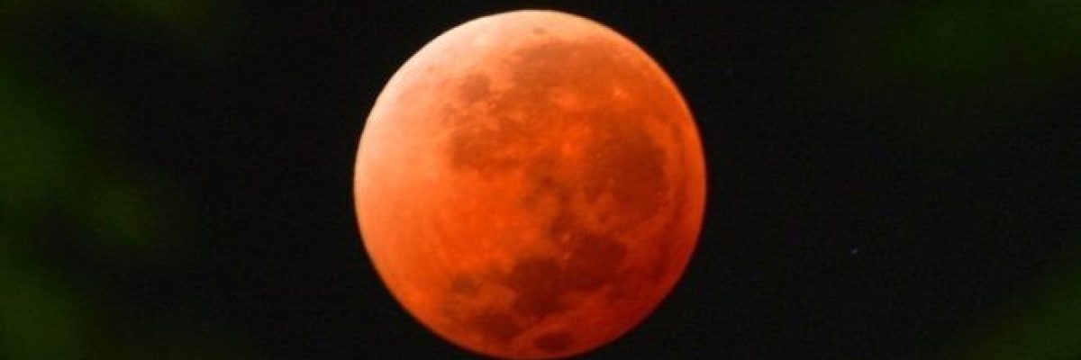 اطول-خسوف-للقمر-في-القرن-الواحد-العشرين