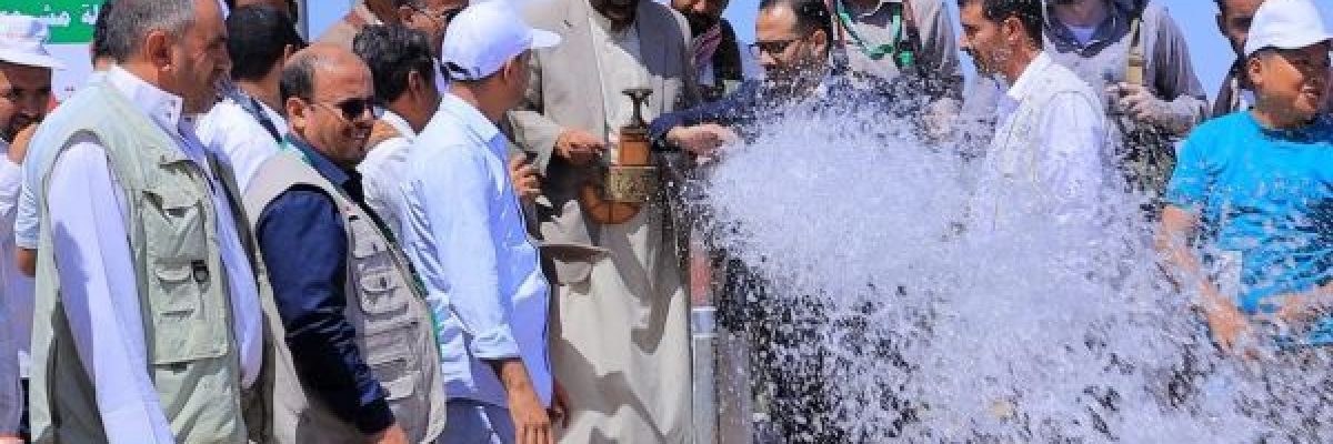 افتتاح-خزان-مياه-للنازحين-في-مخيم-_القوز_-في-مارب