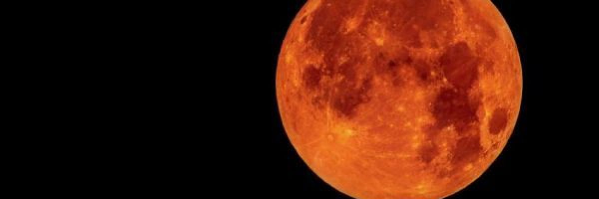 الارض-على-موعد-مع-اطول-خسوف-في-القرن-الـ21-ويظهر_القمر-الدموي_
