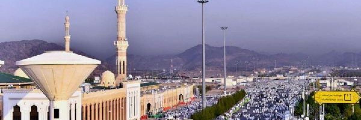 الحجاج-يبدؤون-الصعود-الى-عرفات-بعد-المبيت-في-منى