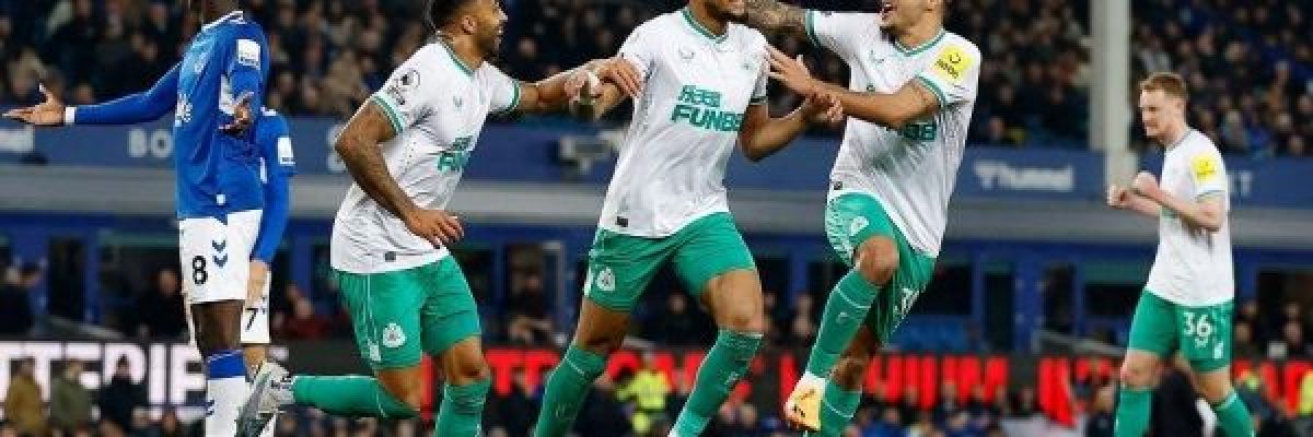 الدوري-الانجليزي.-نيوكاسل-يتمسّك-بالمركز-الثالث-بفوز-كبير-على-ايفرتون