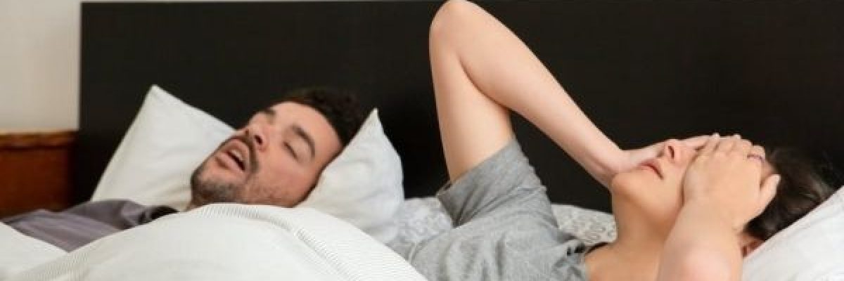 الشخير_-قد-يحسّن-علاقة-الشريكين