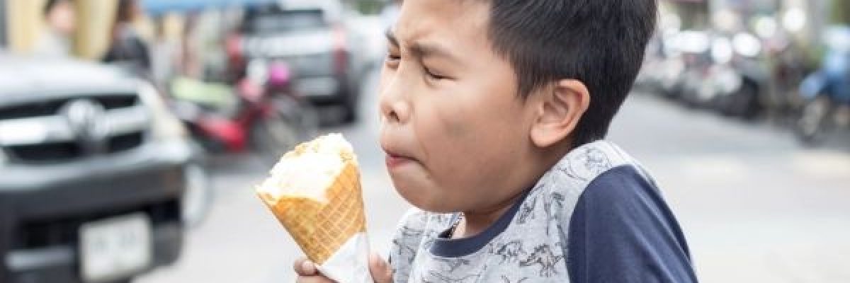 الم-مفاجئ-يخدر-رؤوسنا.-ماذا-تعرف-عن-تجمد-الدماغ-ولماذا-نصاب-به؟