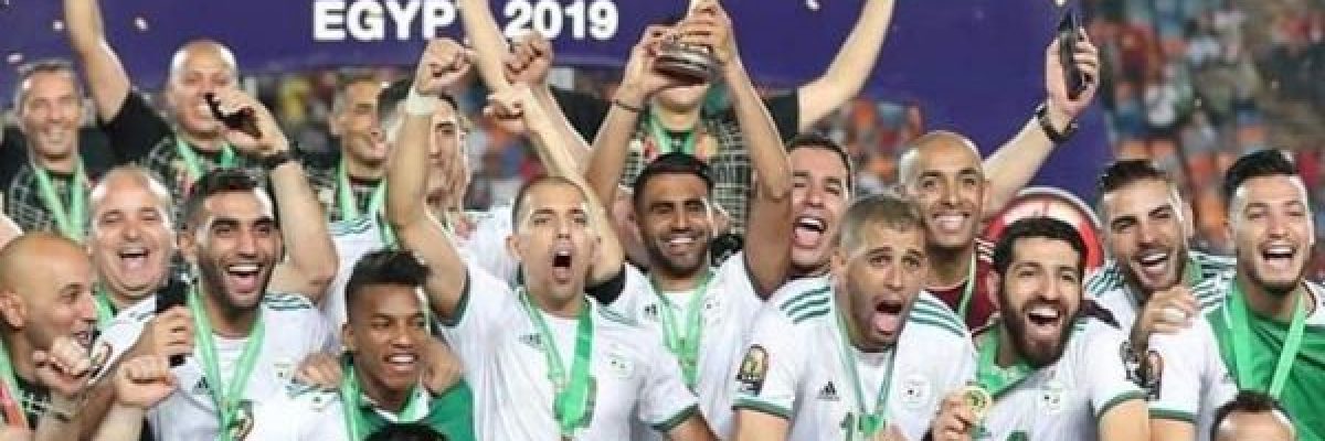 المنتخب-الجزائري-يتوج-بلقب-امم-افريقيا