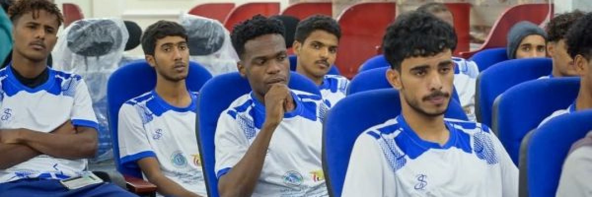 المهرة.-مكتب-الشباب-والرياضة-يكرّم-نادي-الجزع-لصعوده-الى-دوري-الدرجة-الثانية المهرة.-مكتب-الشباب-والرياضة-يكرّم-نادي-الجزع-لصعوده-الى-دوري-الدرجة-الثانية