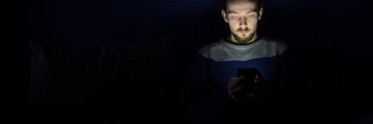 الهوس-باللايك-والشير.-نشوة-مؤقتة-ستصيبك-بالاكتئاب-والوحدة