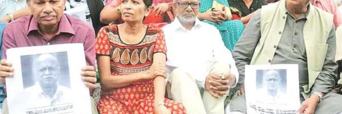 امتعاض-الكتاب-الهنود.-60-كاتبًا-يعيدون-جوائز-الحكومة