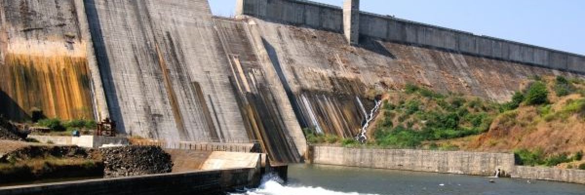 اهدر-اكثر-من-4-ملايين-لتر.-مسؤول-هندي-افرغ-سداً-من-المياه-لاستعادة-هاتفه