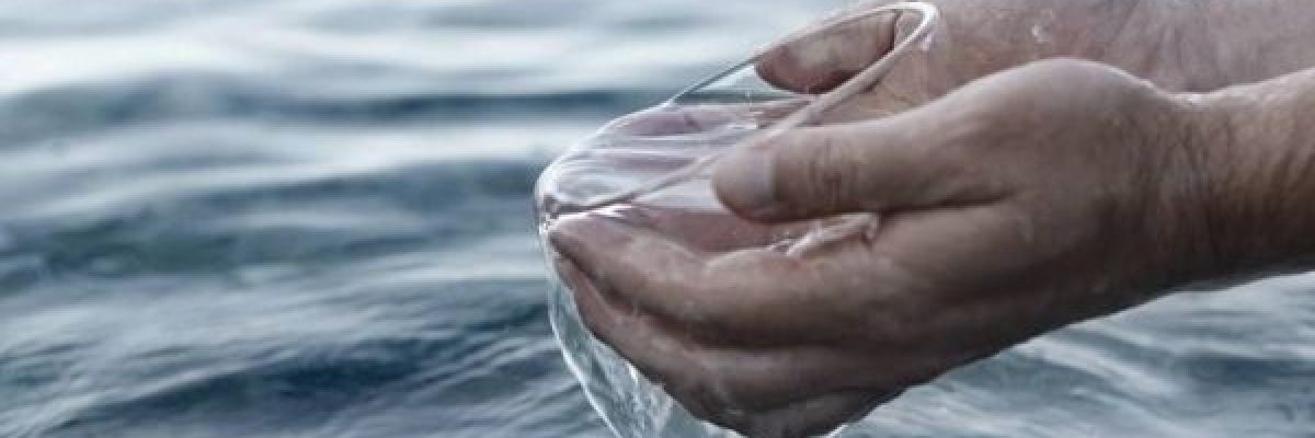 باحثون-يبتكرون-نظاماً-يحوّل-بُخار-المحيطات-الى-مياه-شرب