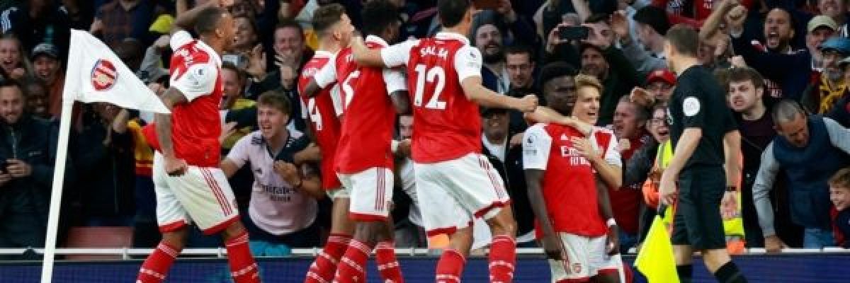 بحثاً-عن-اللقب-الغائب-منذ-18-عاماً.-المدفعجية-يدمرون-حصون-فرق-الدوري-الانجليزي