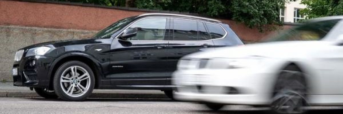 بحركة-بطولية.-معلم-سياقة-يضحي-بسيارته-لانقاذ-حياة-سائق