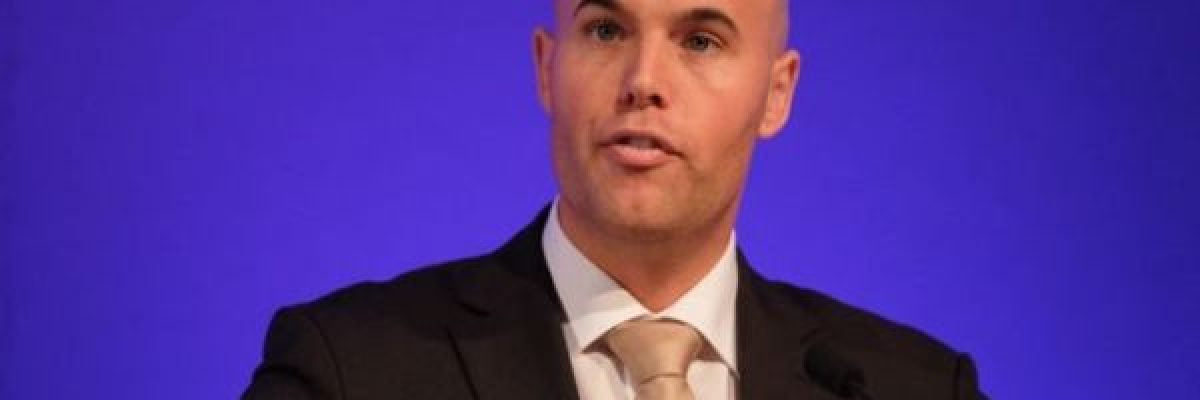 برلماني-هولندي-اراد-تاليف-كتاب-ضد-الاسلام-فاعتنقه