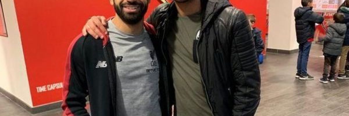 بريطاني-وبلجيكية-يعلنان-اسلامهما-في-لندن.-ما-علاقة-اللاعبين-صلاح-والنني؟-فيديو