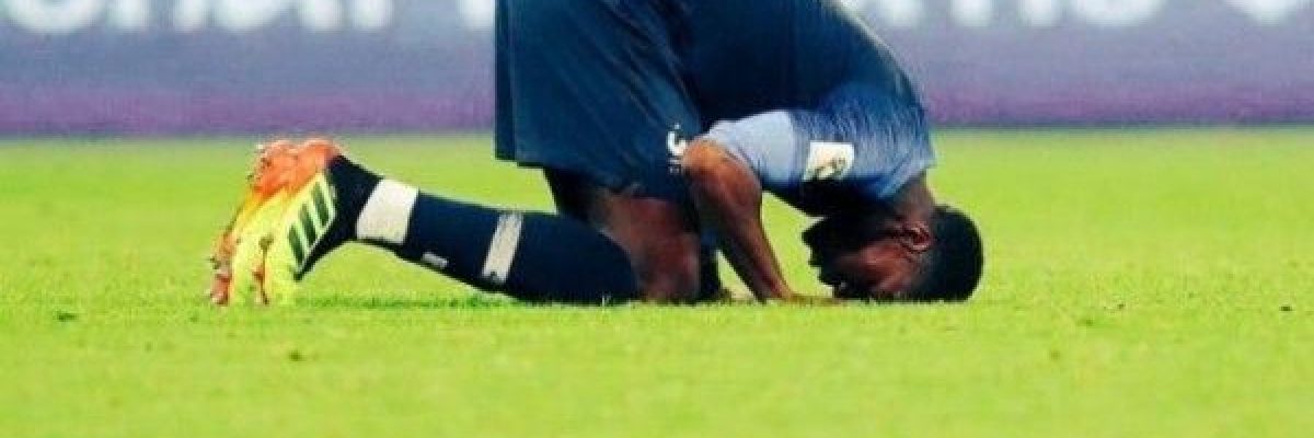 بوغبا_-صاحب-اول-سجدة-في-تاريخ-نهائي-المونديال