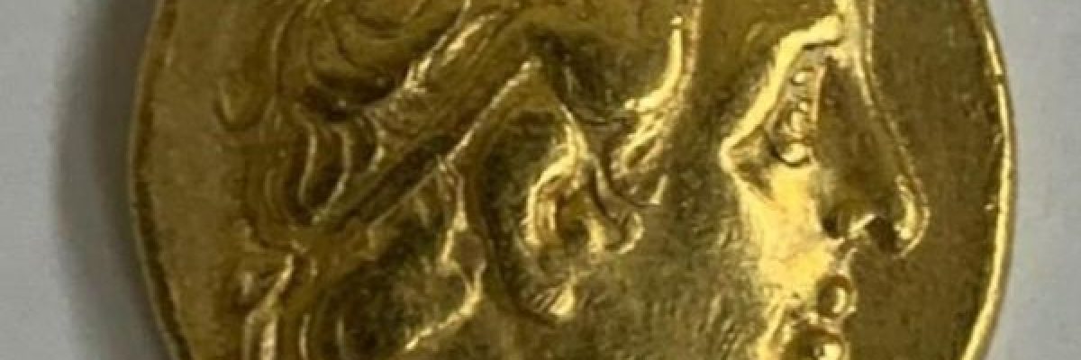 بينها-لوحة-جنائزية.-مصر-تسترد-16-قطعة-اثرية-من-اميركا-