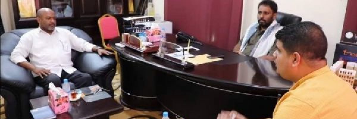 ترتيبات-لتعشيب-عددا-من-الملاعب-الرياضية-في-حضرموت