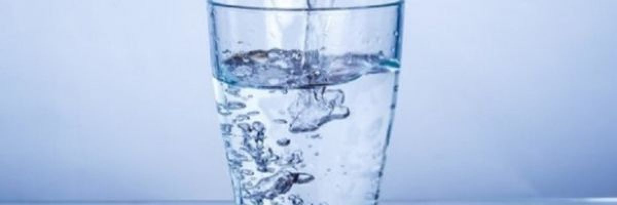 تعرف-على-فوائد-شرب-الماء-فور-الاستيقاظ-من-النوم