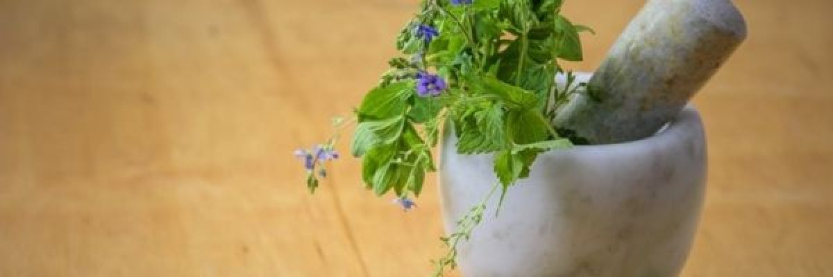 تعرف-على-وصفات-طبيعية-لعلاج-_عسر-الهضم_