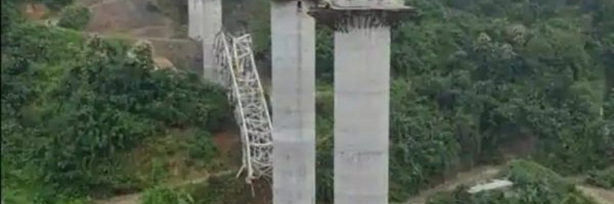 توفي-17-شخصاً.-فيديو-يوثق-لحظة-كارثية-لانهيار-جسر-بالهند