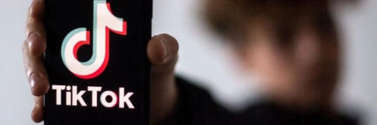 تيك-توك-يسمح-بانشاء-مجموعات-الدردشة