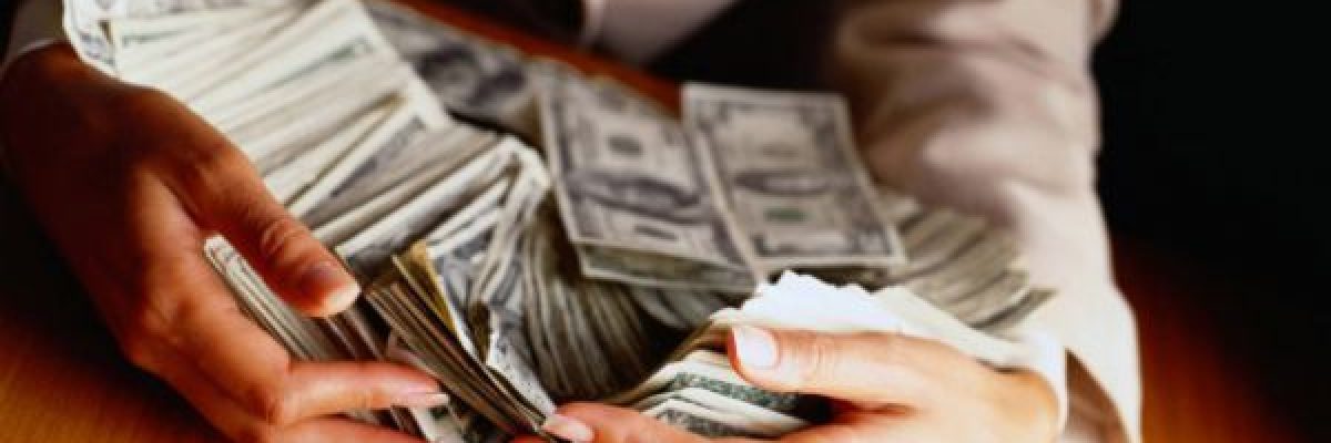 ثروات-مليونيرات-العالم-بلغت-63.5-تريليون-دولار-في-2016