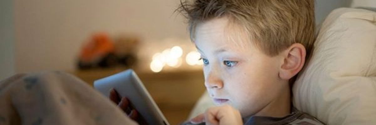 ثمان-خطوات-ذهبية-لحماية-الاطفال-والمراهقين-من-خطر-_التواصل-الاجتماعي_