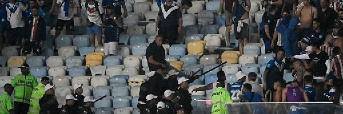 جماهير-فريق-ارجنتيني-تعتدي-على-اللاعبين-تحت-تهديد-السلاح-بعد-هزيمتهم-في-الدوري