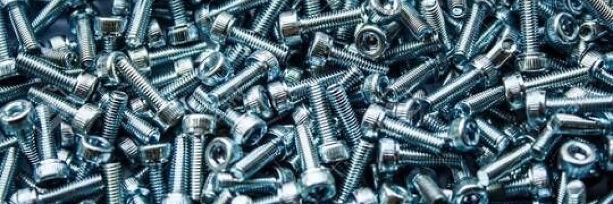 حالة-فريدة.-ازالة-كيلوغرام-من-المسامير-والبراغي-والسكاكين-من-معدة-رجل