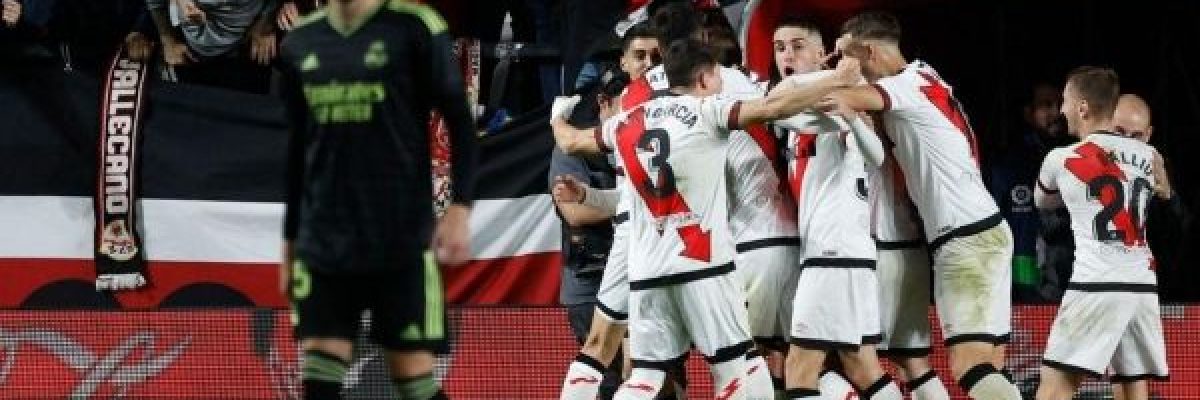 رايو-فاليكانو-يصعق-ريال-مدريد-ويهدي-برشلونة-الصدارة