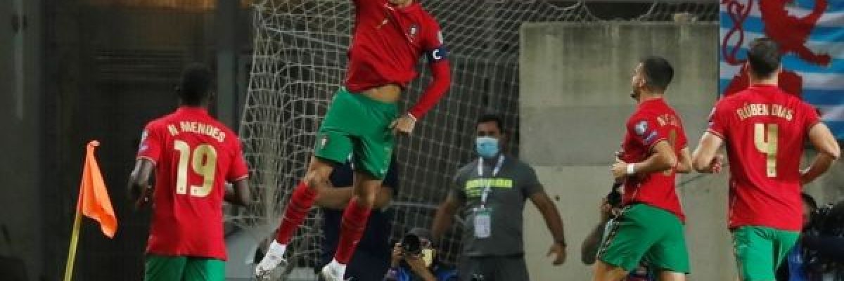 رونالدو-يسجل-ثلاثية-جديدة-في-مباراة-البرتغال-امام-لوكسمبورغ