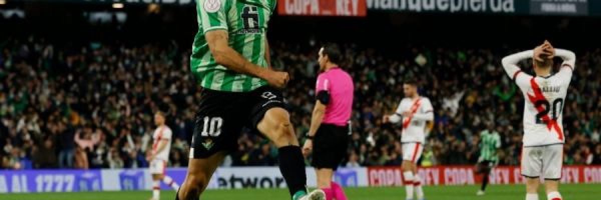 ريال-بيتيس-يضرب-موعدا-مع-فالنسيا-في-نهائي-كاس-الملك