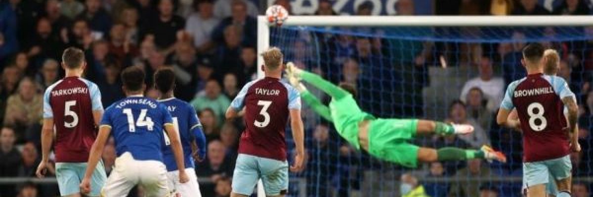 ست-دقائق-مجنونة-تمنح-الفوز-لايفرتون-على-بيرنلي-في-الدوري-الانجليزي