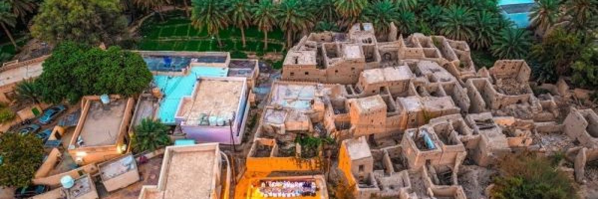 سلطنة-عمان.-قرية-سيجاء-بولاية-سمائل-تتميز-بحارتها-القديمة