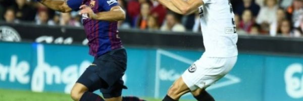 سواريز-سيبقى-في-برشلونة-خلال-الاستراحة-الدولية-لعلاج-الام-الركبة