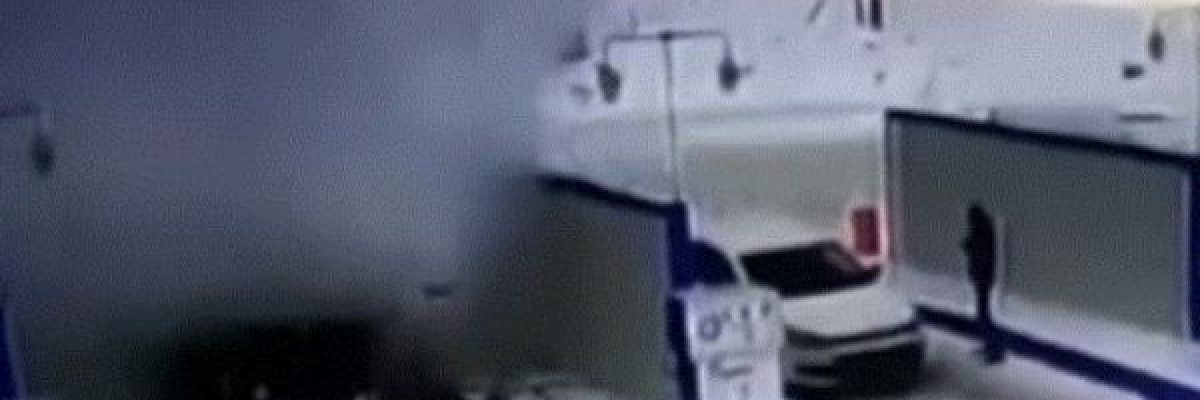 شاهد-انفجار-سيارة-بعد-لحظات-من-توقفها-للتزود-بالوقود