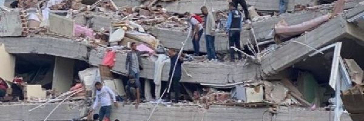 شاهد-شاب-تركي-يتصل-لعائلته-بعد-11-يوم-تحت-الانقاض-في-مشهد-مؤثر