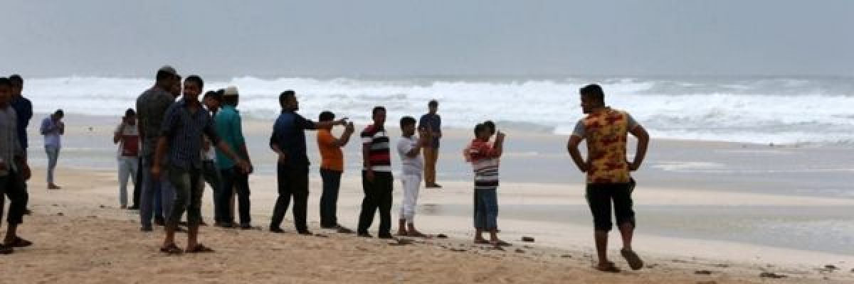 شاهد-كيف-كشف-اعصار-_مكونو_-عن-اعمال-سحر-ملقاة-في-البحر؟