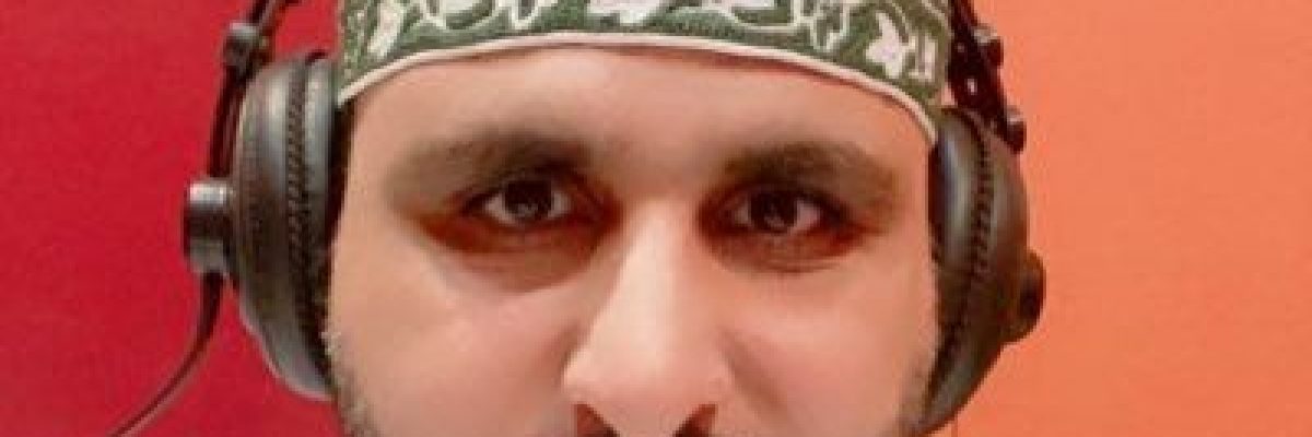 شاهد-مقدمة-مؤثرة-للمعلق-الرياضي-خليل-البلوشي-تضامناً-مع-غزة-بافتتاح-الدوري-الانجليزي