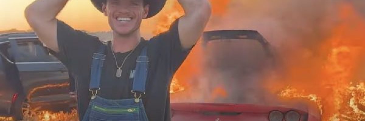 شاهد.-يوتيوبر-يوثق-لحظة-احتراق-سيارته-تبلغ-قيمتها-400-الف-دولار