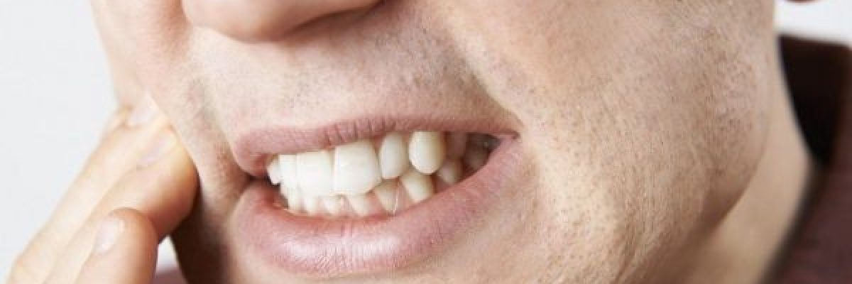 صرير-الاسنان.-الاسباب-وطرق-العلاج