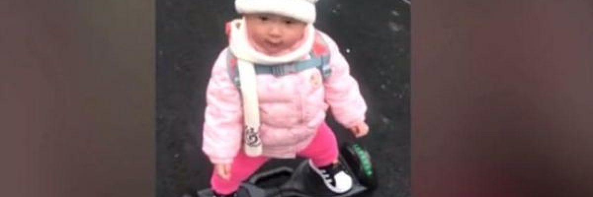 طفلة-رضيعة-محترفة-في-التزلج-تبهر-رواد-مواقع-التواصل-فيديو