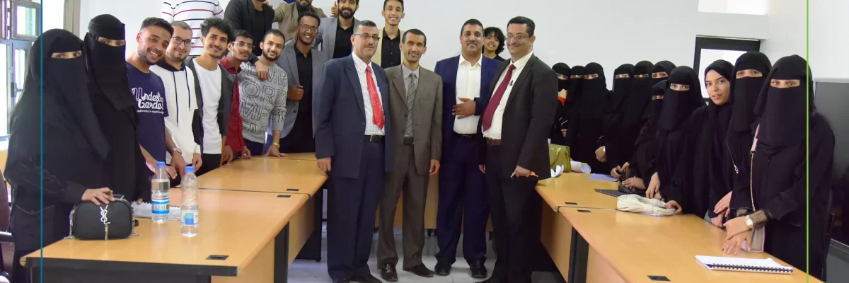 طلبة-الترجمة-بكلية-الاداب-والعلوم-الانسانية-بجامعة-الملكة-اروى-يناقشون-ابحاث-تخرجهم