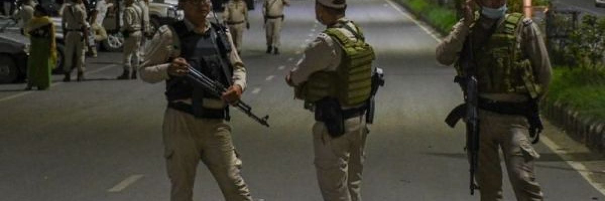 غضب-في-الهند-بعد-تجريد-امراتين-من-ملابسهما-والتحرش-بهما