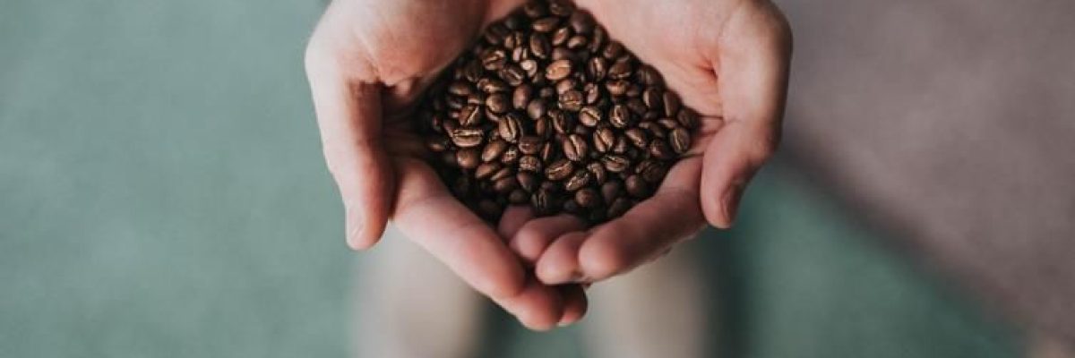 غَرامُ-القهوة.-حين-تصارع-الفقهاء-حولها