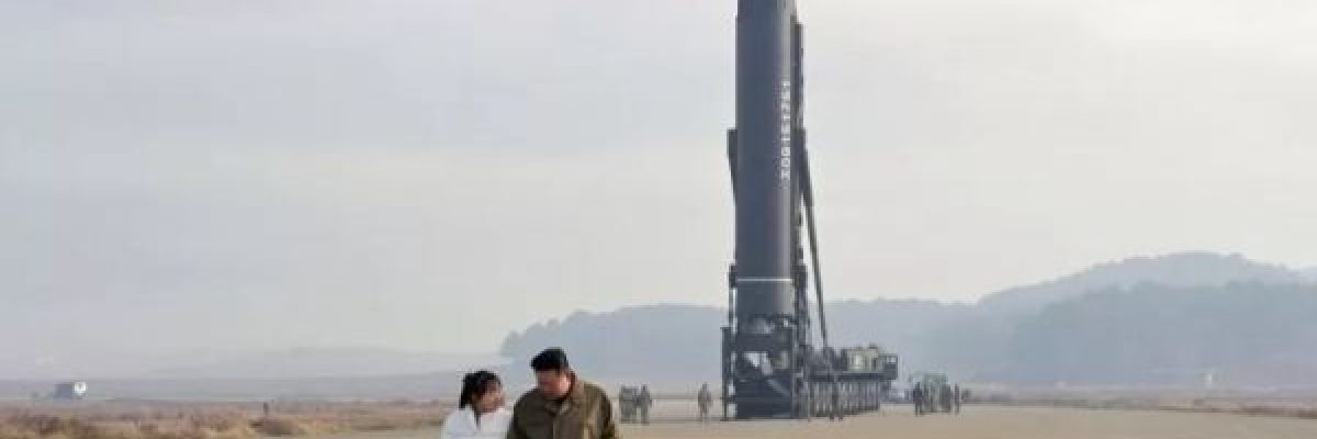 في-ظهور-نادر.-زعيم-كوريا-الشمالية-كيم-جونغ-اون-يكشف-عن-ابنته-صور