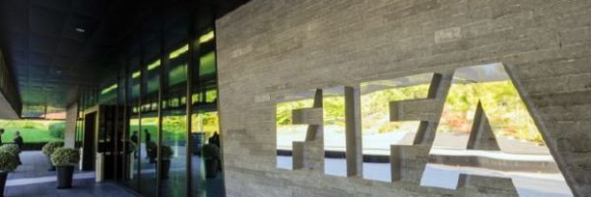 فيفا-يعفي-امينه-العام-من-مهامه-على-خلفية-تهمة-فساد